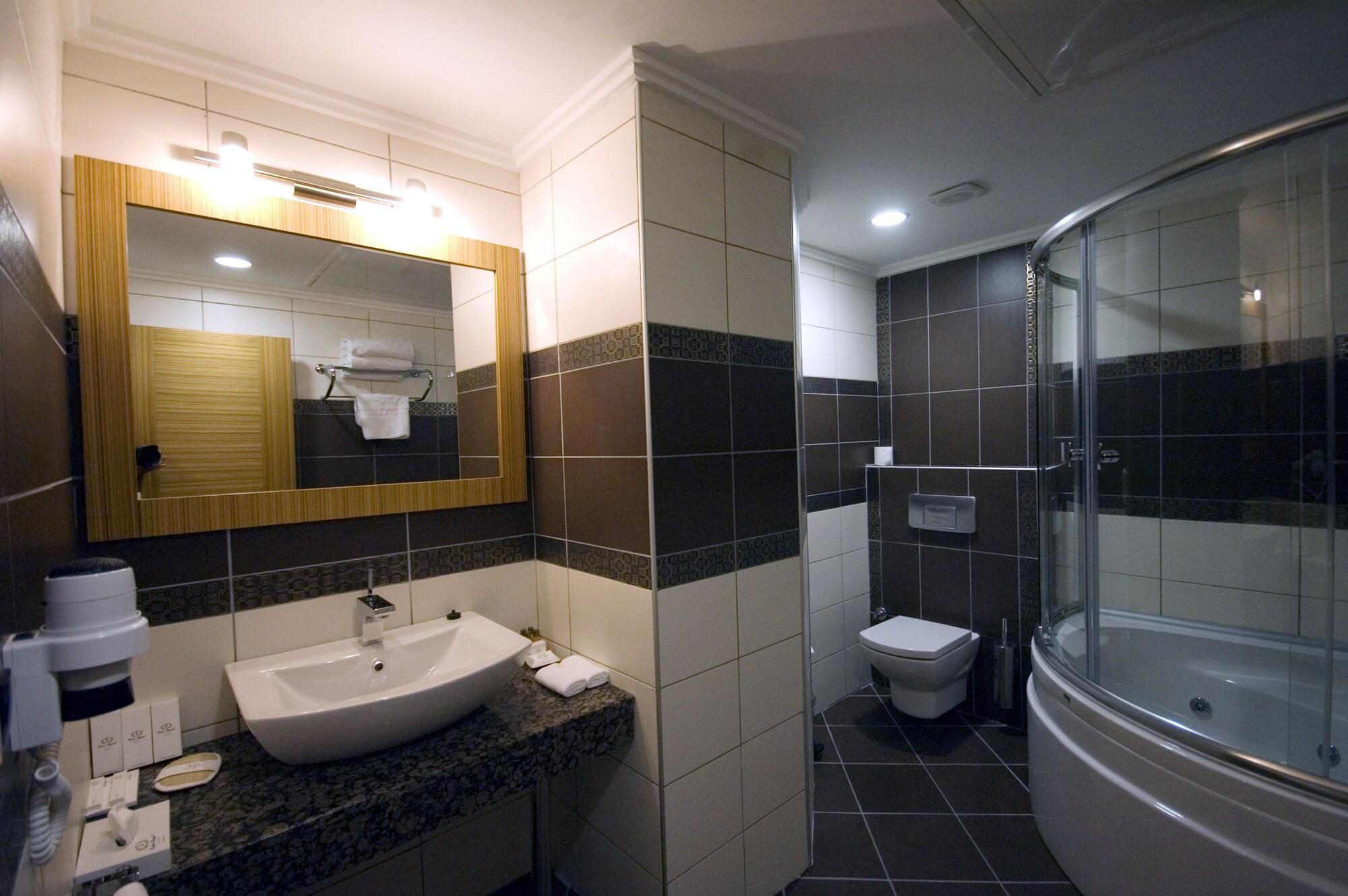 Emir Royal Hotel Adana Exterior photo